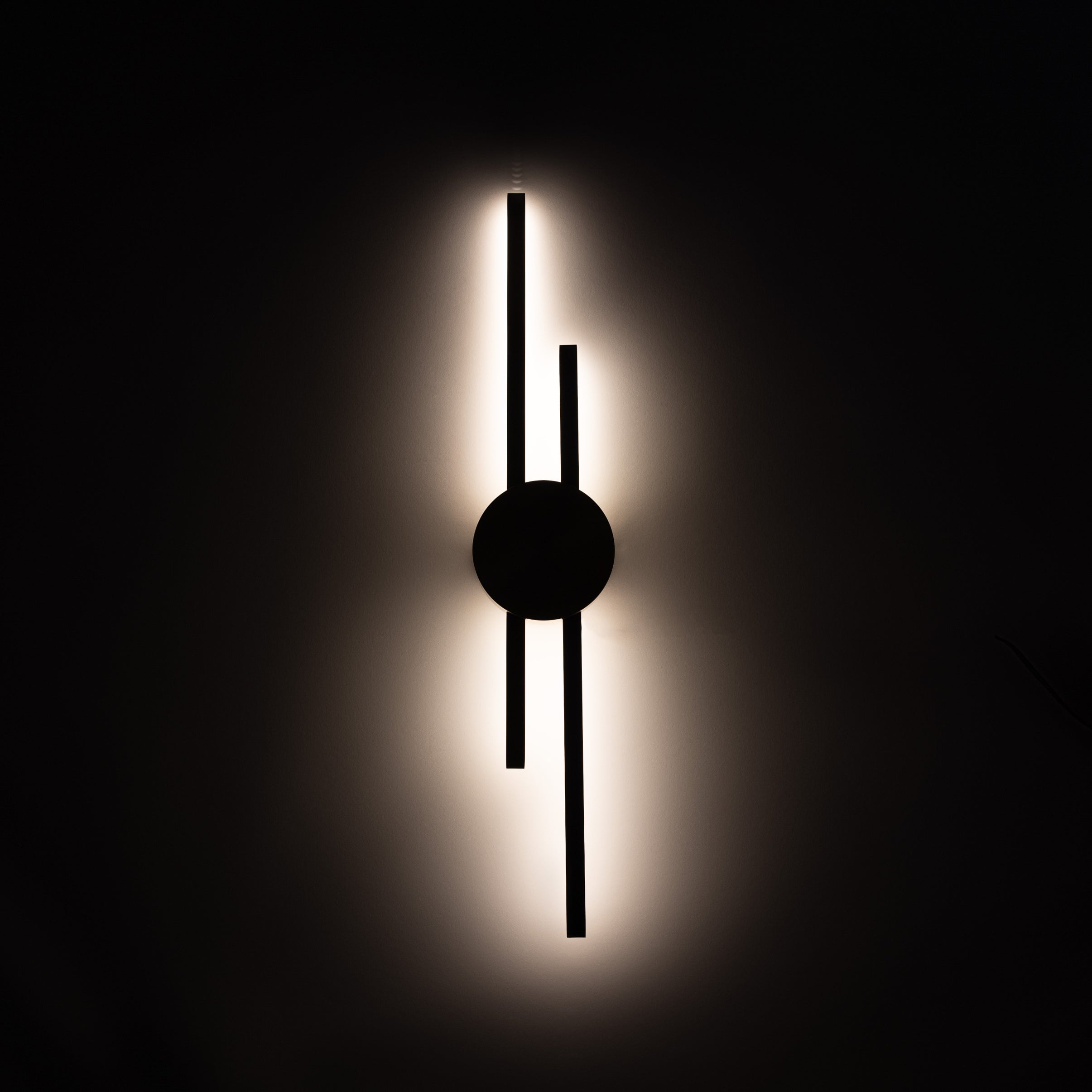Elles Minimalist Sconce