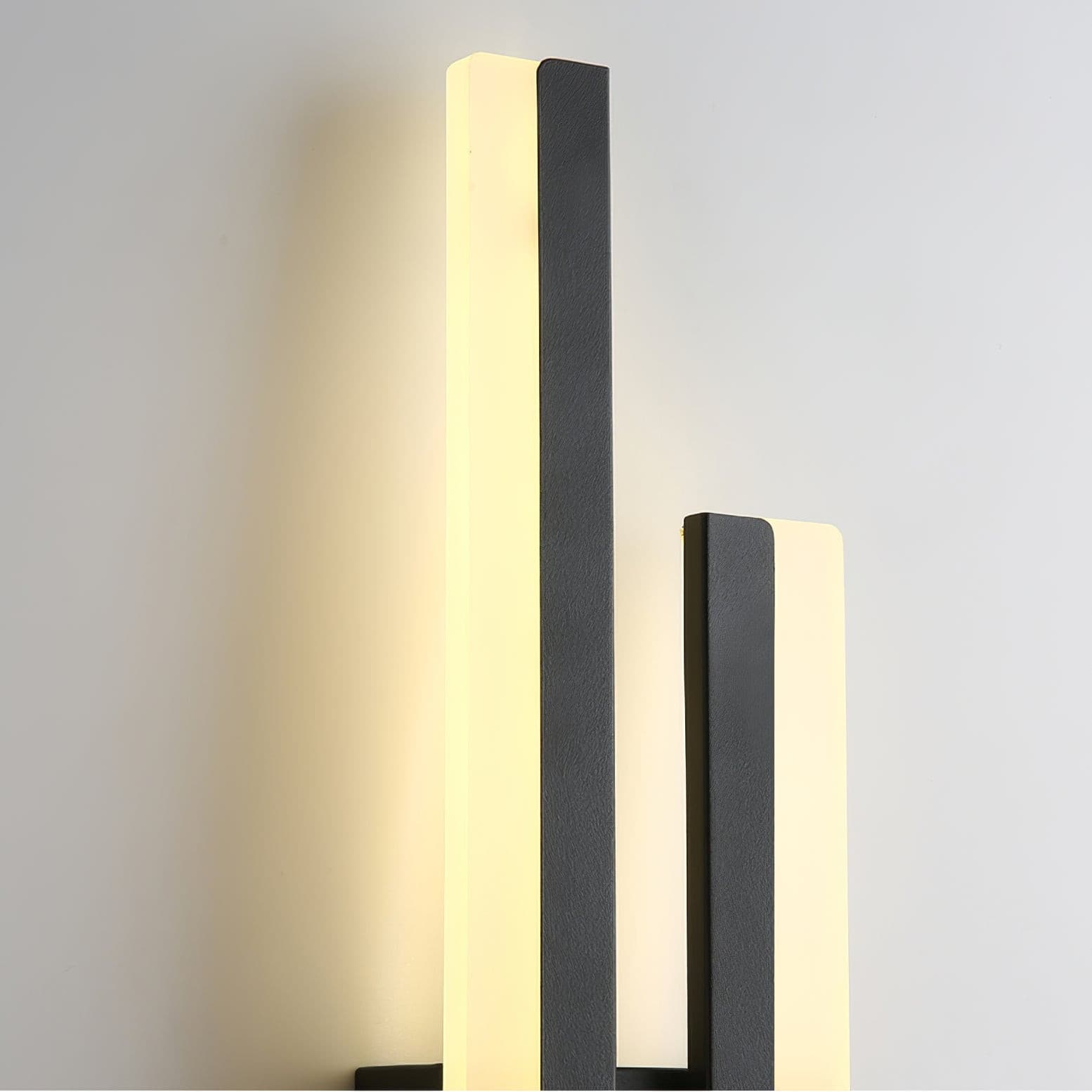 Fallon Wall Lamp