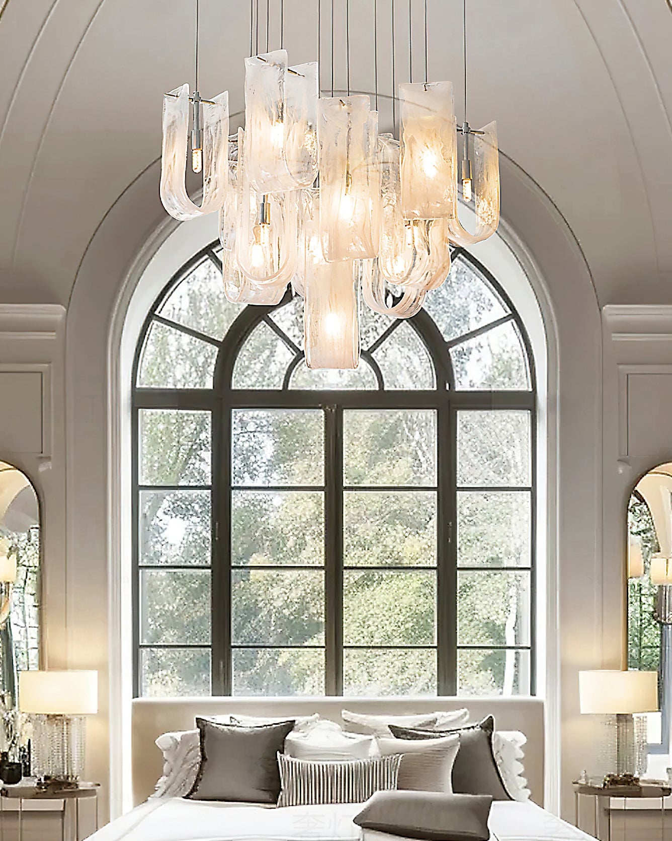 Fontaine Chandelier